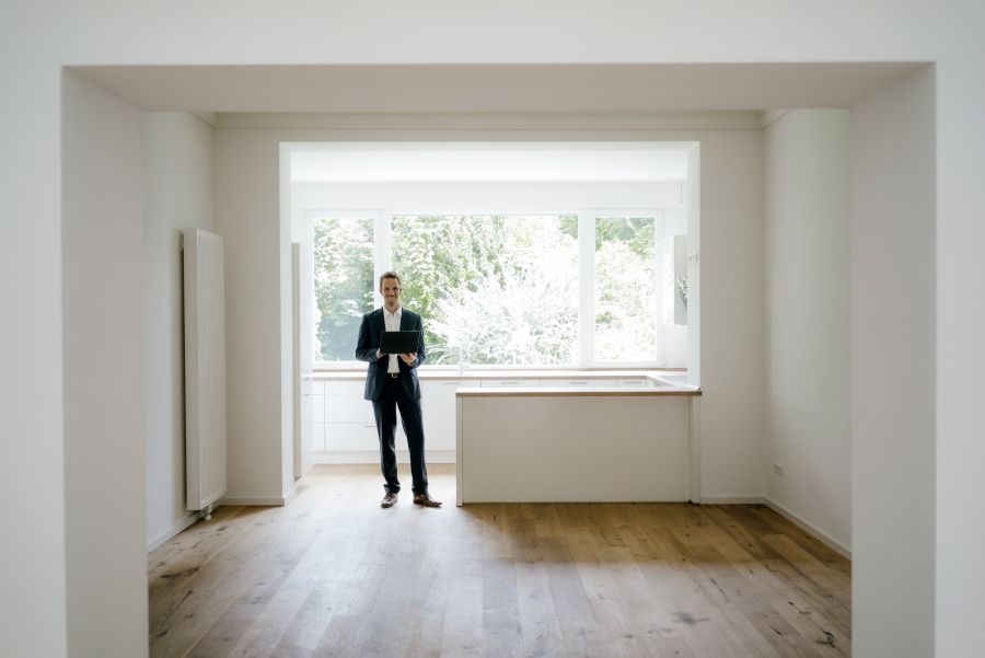 Embark on your Next Journey; Become a Trainee Estate Agent