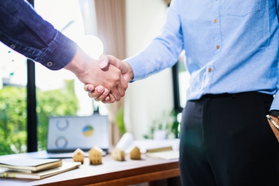 3 Ways That Working With an Estate Agent Recruitment Agency Can Help You