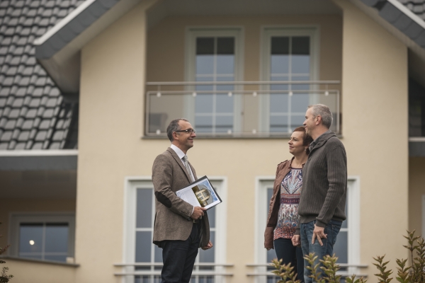 How to Start Your Career as an Estate Agent