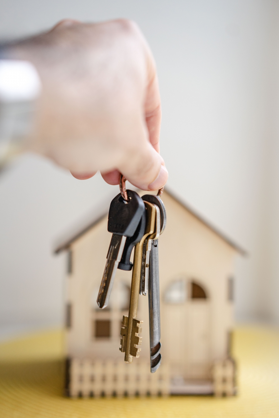 The Differences Between Residential And Commercial Estate Agent Jobs